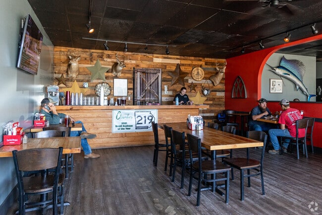 Piney Grove residents can visit 219 Food and Spirits for dining and live entertainment.