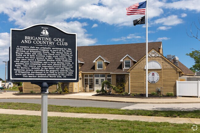 The Brigantine Golf and Country Club opened in 1927.