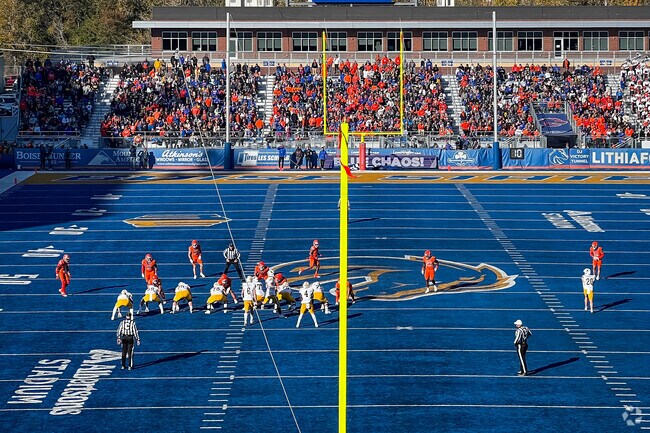 Catch a BSU football game just blocks from your steps in Vista.