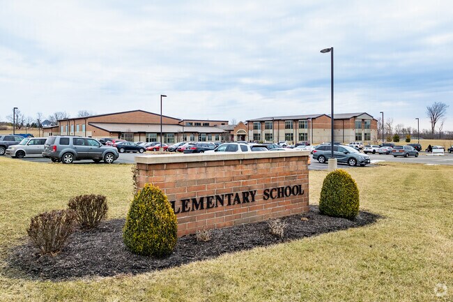 Bellefontaine Elementary school in Bellefontaine, Ohio serves the children in grades PK, K-5.
