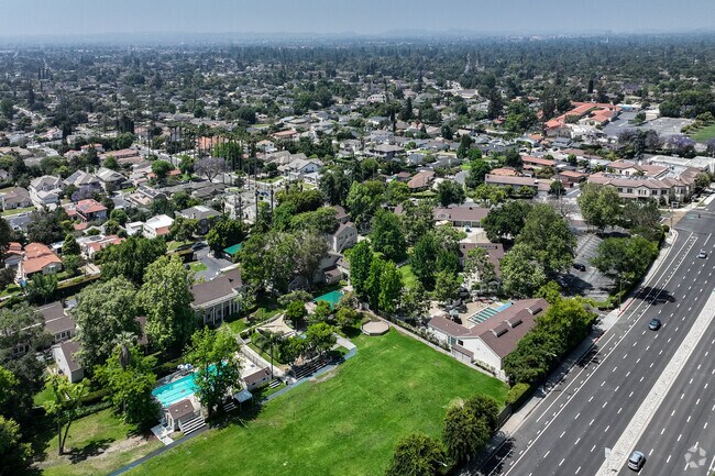 Clairbourn School offers education from preschool to eighth grade.