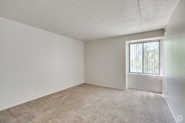 2BR, 2BA - 1,200SF - Bedroom