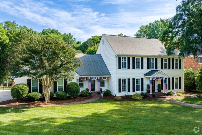 Look around enough and you'll find many large colonial style homes in Hembstead.