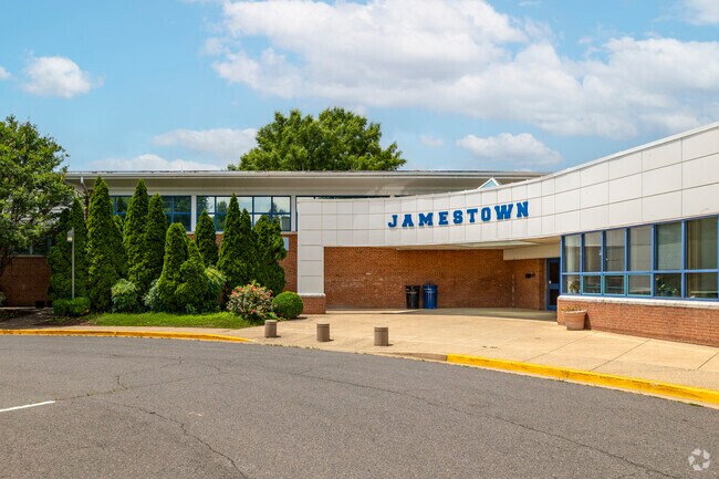 Jamestown Elementary offers quality education in Arlington.