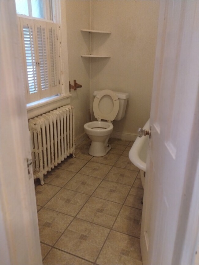 41 S Water St unit 2, Lancaster, PA 17603 - photo 4