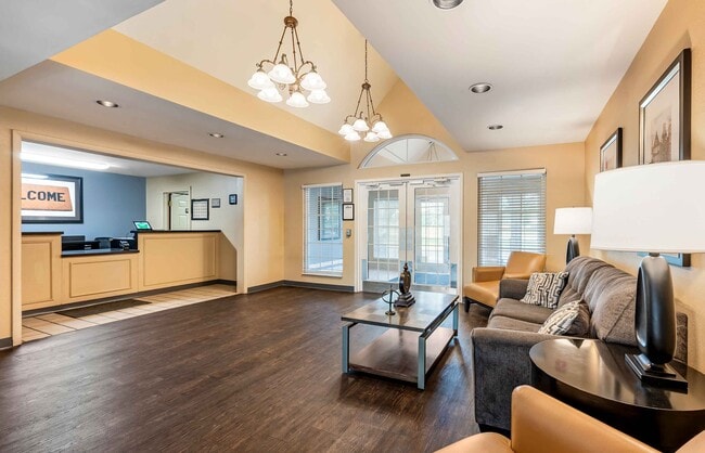 4630 Creek Rd, Blue Ash, OH 45242 - photo 6