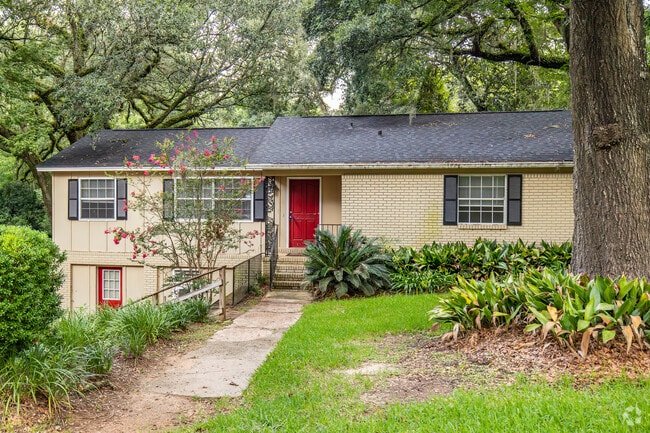 Split-level homes are the dominate style home in Hartsfield Tallahassee, FL.