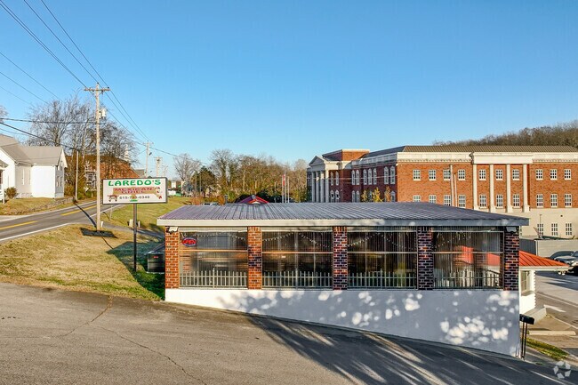 Residents enjoy Laredo’s Mexican Grill for a quiet meal within the city.