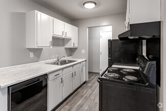 1617 University Dr SE, Saint Cloud, MN 56304