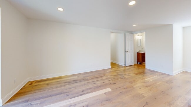 13829 Carlton St, Burton, OH 44021 - photo 3