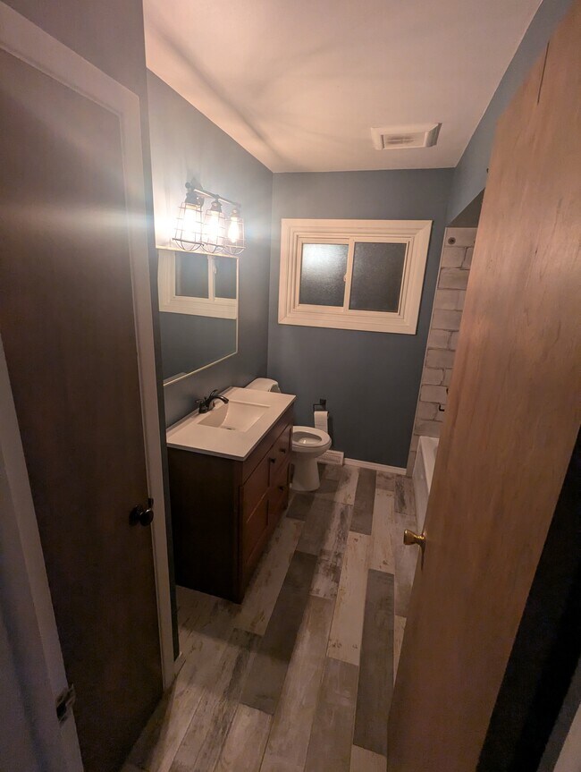 8049 W Eastwood Ave, Norridge, IL 60706 - photo 7