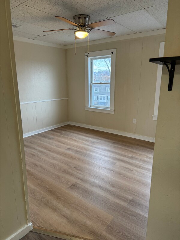 341 Lakeview Ave unit 5, Lowell, MA 01850 - photo 2