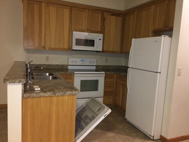 862 Aqua Vista Loop unit Ocean Views Upstairs, Yachats, OR 97498 - photo 6