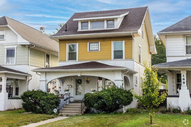 4 square houses line the streets of Walnut Hills with a wide variety of styles and looks.
