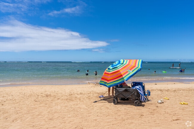 Bring plenty of shade with you when visiting Kahala Beach.