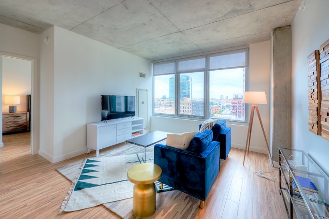 125 N Desplaines St, Chicago, IL 60661 - photo 2