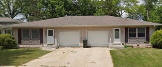 1527 Linda Dr, Cedar Falls, IA 50613