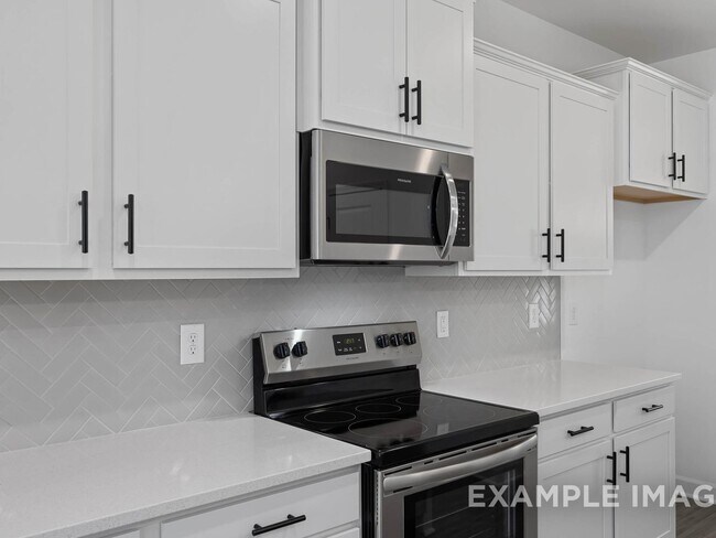 316 Longleaf Glen Ln, Zebulon, NC 27597 - photo 6