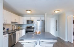 564 N State St, Chicago, IL 60654 - photo 2