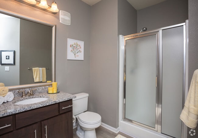 2BR, 2BA - 1,071 SF