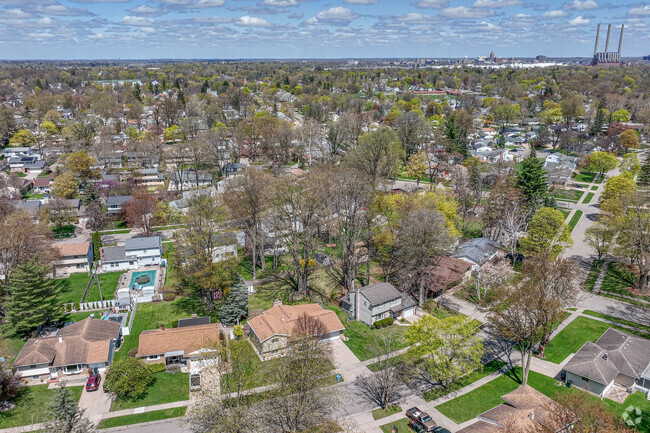 Aerial view of the Colonial Village neighborhood.