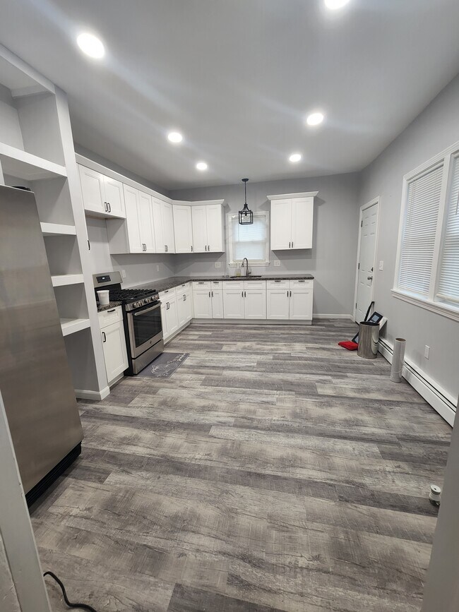 175 Abbott St unit 175-1, Lawrence, MA 01843 - photo 7