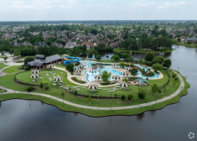 The Rob Flemming Aquatic Park is the place to cool off in the summer in Creekside Park.