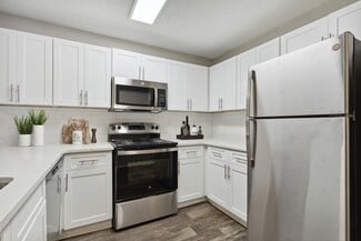 40 Amanda Dr, Lithonia, GA 30058