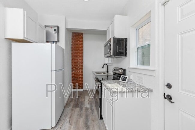 1619 E Ocean View Ave unit 4, Norfolk, VA 23503 - photo 7