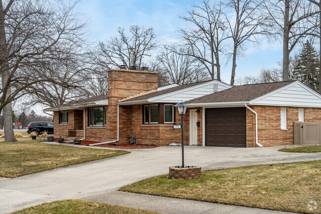 Well-maintained ranch style homes are found throughout Marysville.