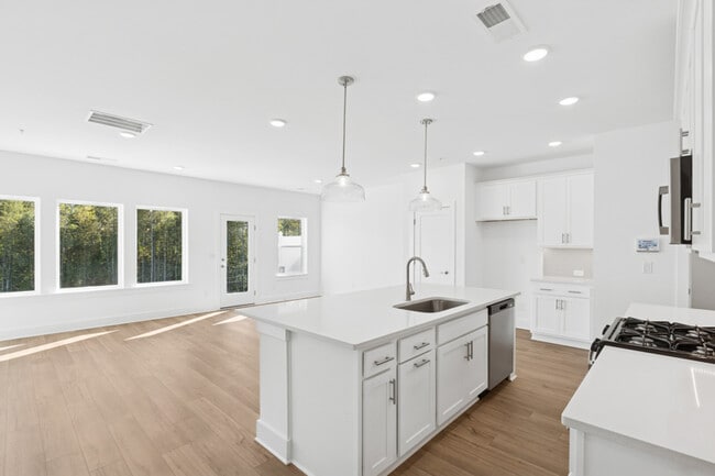 158 Redbud Rd, Canton, GA 30114 - photo 4