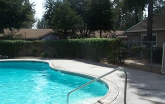 139 W Portals Ave, Clovis, CA 93612