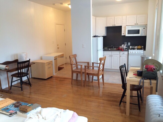 30 Edgerly Rd unit 19, Boston, MA 02115 - photo 2
