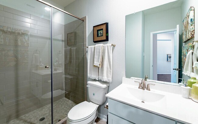 1722 Navigation Ln, Angleton, TX 77515 - photo 3