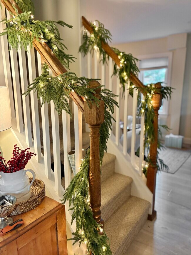 251 E Rutland Rd, Milford, CT 06461 - photo 2