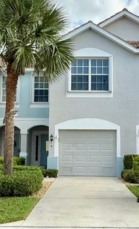 8361 Village Edge Cir unit 8361 VILLAGE EDGE CI, Fort Myers, FL 33919 - photo 2