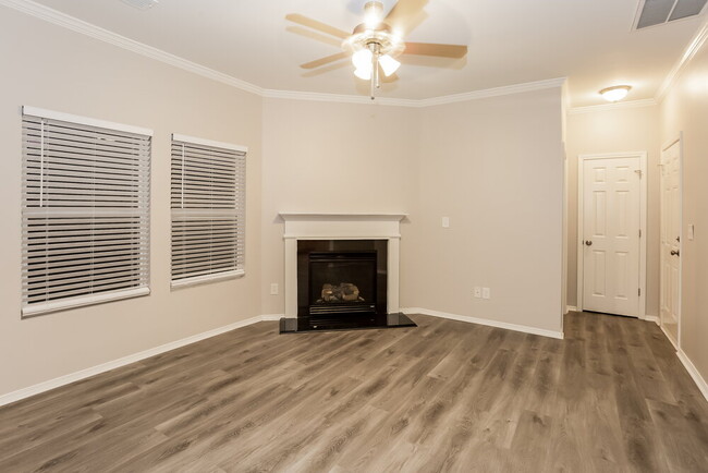 4611 Meadowfield Rd, Charlotte, NC 28215 - photo 4