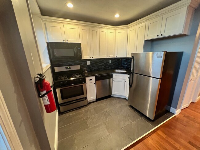 343 Sumner St, Boston, MA 02128 - photo 6