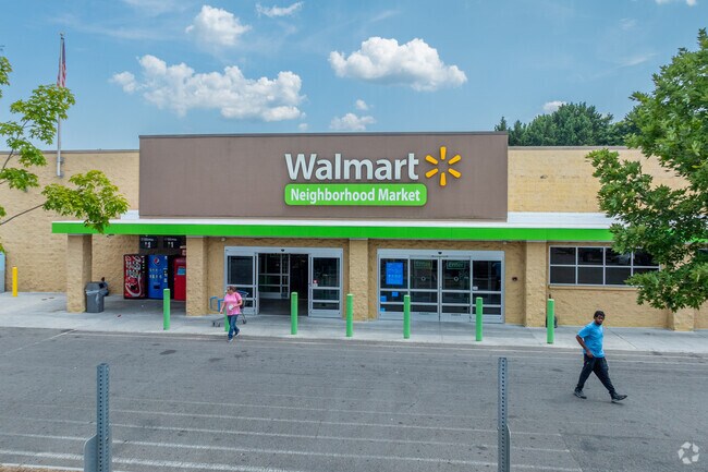 Walmart Neighborhood Market serves as Fallon's grocery store.
