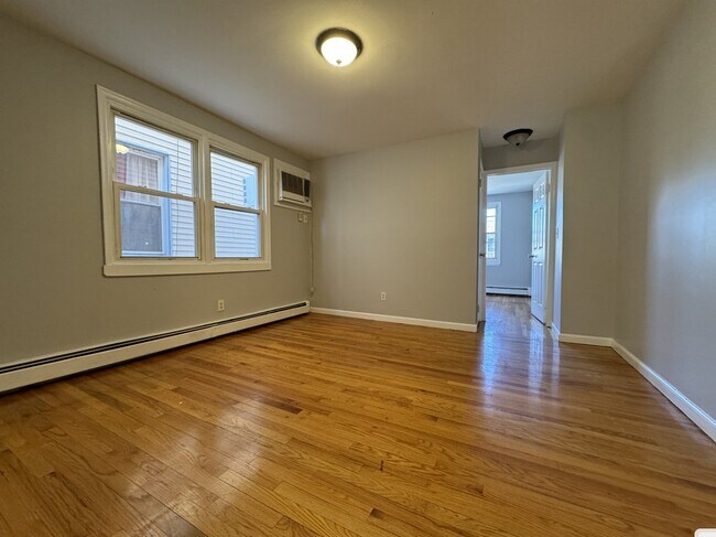 188 Lembeck Ave unit 2, Jersey City, NJ 07305 - photo 6