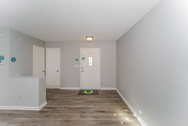 150 Declaration Dr, Greenwood, IN 46143 - photo 4