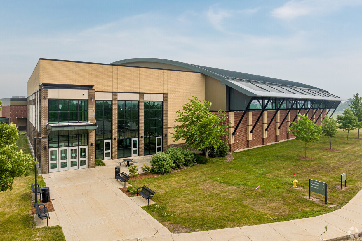 Picture of Zeeland West High School