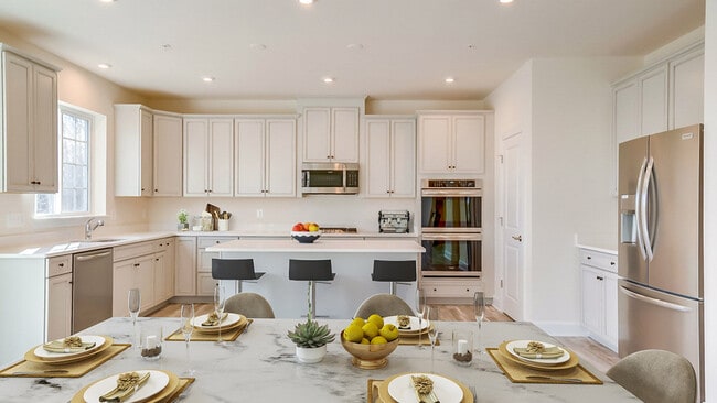 8633 Resilience St, Waldorf, MD 20603 - photo 2