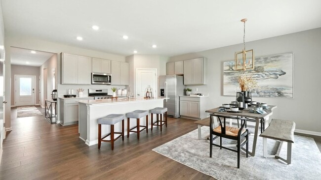 9150 Hemingway Dr, Indianapolis, IN 46239 - photo 4