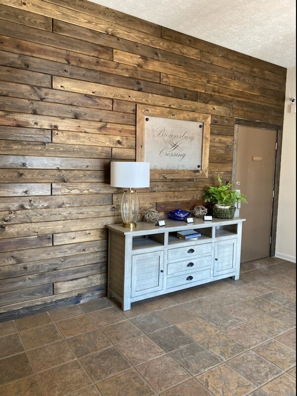 Brownsburg Crossing, Brownsburg, IN 46112 - photo 3