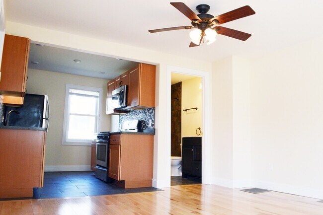 214 North Ave unit A, Burlington, VT 05401 - photo 6