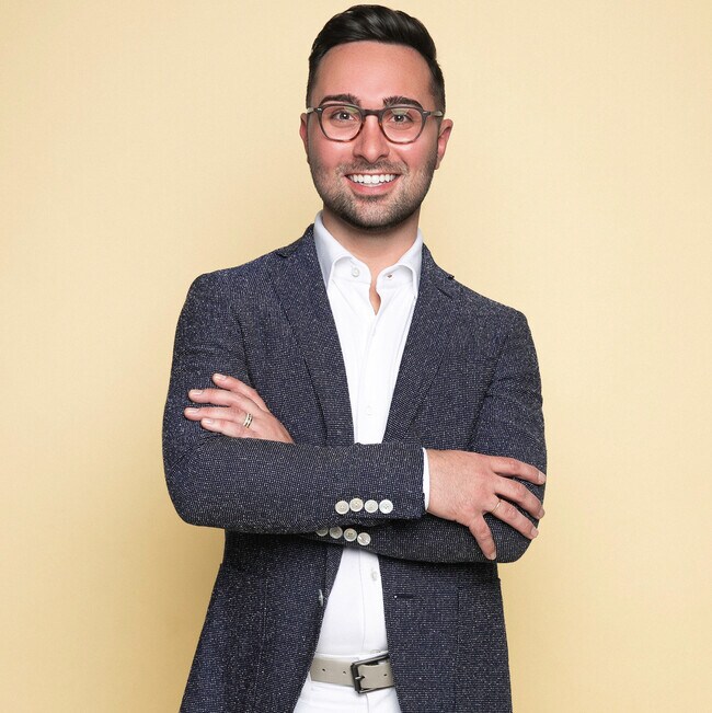 Agent Photo