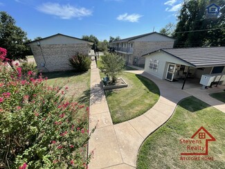1502 NW Kingsbury Ave Unit 21, Lawton, OK 73507