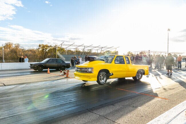 3500 horse power cranks front tires off the ground on the starting light at Tulsa Raceway Park
