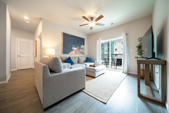 Crescent Falls, Joplin, MO 64804 - photo 2